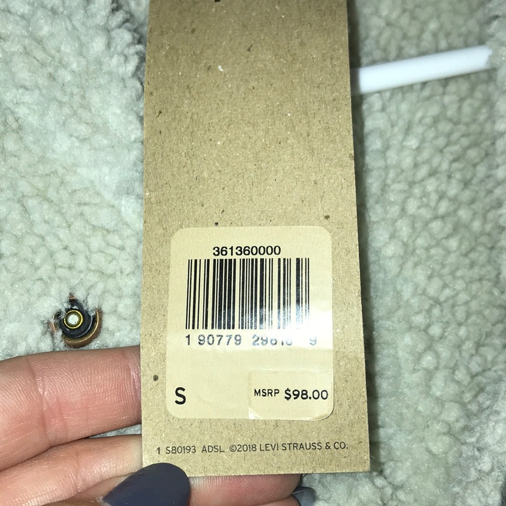 Levi’s Jean Jacket - Picture 4 of 6